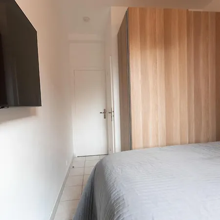 Place Next Paris - - 4pax Apartament *