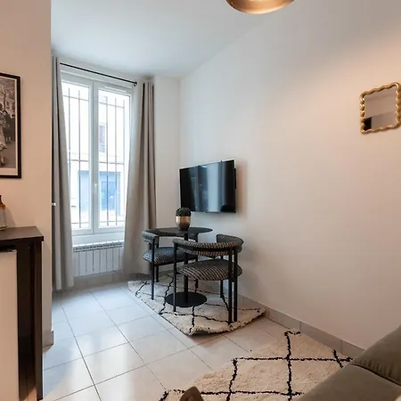 Place Next Paris - - 4pax